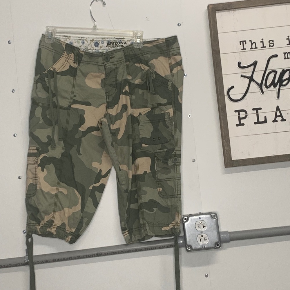 Arizona Jean Company stretch camo shorts